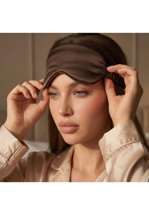 CRYSTALLOVE, OPASKA NA OCZY Z JEDWABIU - CAFFEE - Autres accessoires - brown