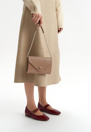 RYŁKO - Baleriny z zapięciem