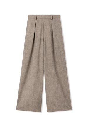 Pantaloni beige a gamba larga realizzati in tessuto testurizzato con pieghe in vita per un dettaglio in più. Presentano una linea dritta e nessun accessorio visibile.