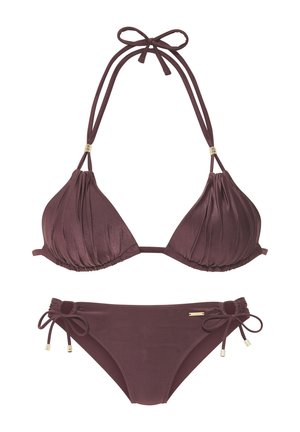 Tmavohnedé dvojdielne bikiny s trojuholníkovým halterneck vrškom a bokovými šnúrkami, ktoré majú zlaté akcenty na šnúrkach a kovových prvkoch.