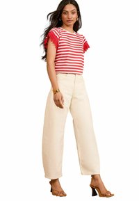 REGULAR FIT - T-Shirt print - white and red stripe