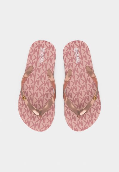 Ροζ σαγιονάρες με ροζ χρυσά λουράκια, που φέρουν επαναλαμβανόμενο μοτίβο με το λογότυπο MK και μικρό στρογγυλό χρυσό έμβλημα Michael Kors σε κάθε λουράκι.