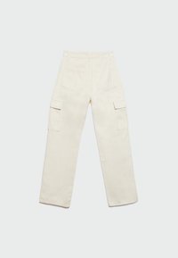 Pantalons cargo beiges avec une coupe droite. Comprend deux poches latérales et deux poches arrière. Fabriqués en tissu en coton doux.