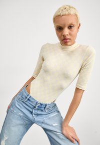 Nike Sportswear BODYSUIT - Marškinėliai su spaudiniu - alabaster/sail