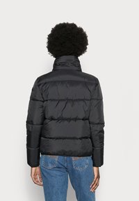 TOM TAILOR DENIM SHORT PUFFER WITH HOOD - Casaco de inverno - deep black