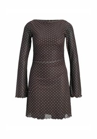 Vestido mini ajustado de manga larga negro con lunares blancos y bajos ligeramente rizados en las mangas y la falda.