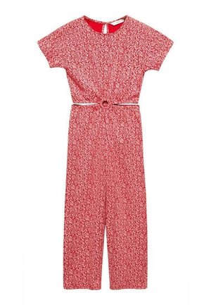 Rød blomsteret jumpsuit med korte ærmer, en rund udskæring og en bundet talje. Den har et let stof med små hvide blomstermønstre.