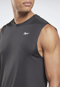 Reebok TRAIN SLEEVELESS TECH T-SHIRT - Top - night black