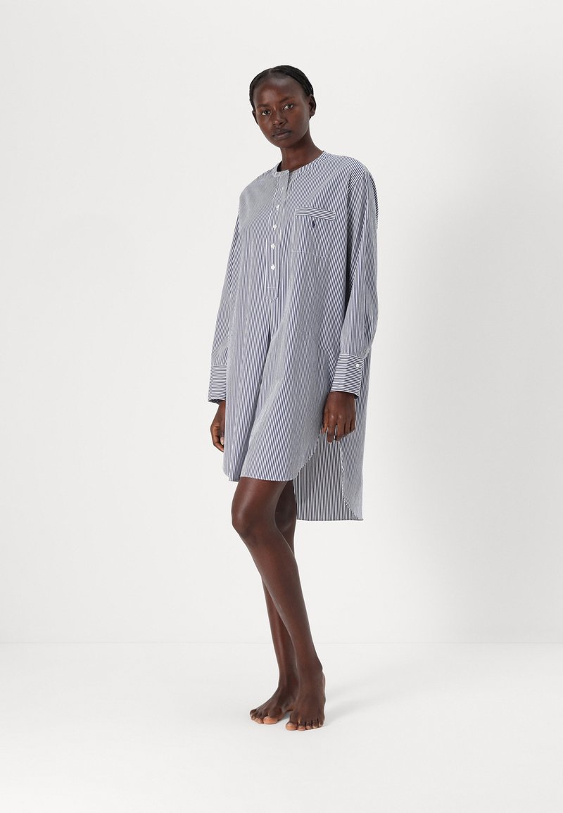 Chemise De Nuit Boutonnée à Manches 3/4 En Satin Pour Femme