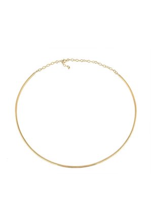 Feine goldene Choker-Halskette mit einer glatten, gebogenen Vorderstange und einem verstellbaren Kettenverschluss vor weißem Hintergrund.