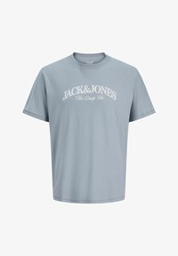 Δεν επιλέχθηκε, tradewinds