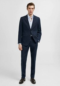 Mango Hlače za moške obleke - royal blue