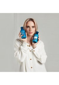 Redken EXTREME SHAMPOO | STRENGHTHENS DAMAGED HAIR - Après-shampoing