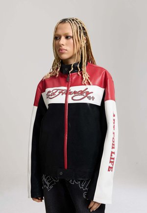 - Kurtka ze skóry ekologicznej