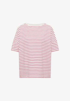 Chemise blanche à manches courtes avec de fines rayures rouges horizontales et un col rond, présentée sur un fond blanc uni.