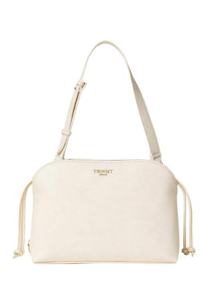 Borsa a tracolla rettangolare color crema con tracolla regolabile, dettagli laterali con coulisse e logo dorato "TWINSET" al centro sul davanti.