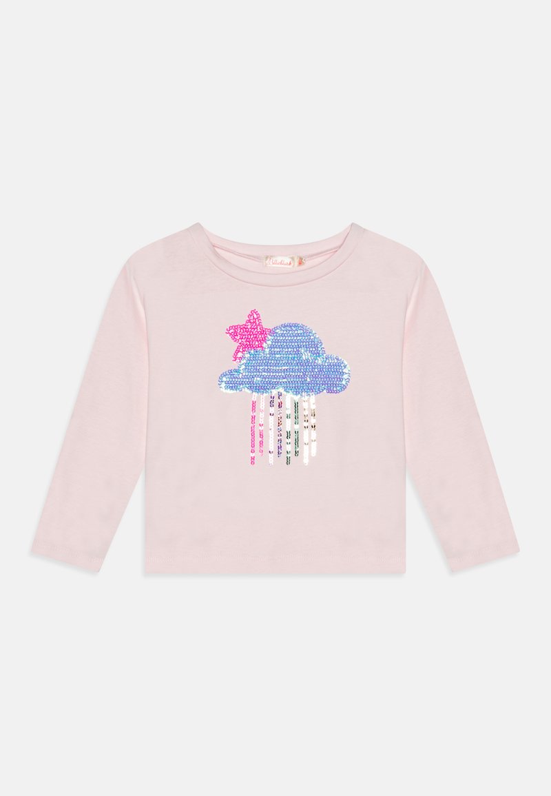 Világos rózsaszín hosszú ujjú ing, kék és rózsaszín flitteres felhővel, csillaggal és színes esőcseppekkel, sima textúrával és laza dizájnnal.