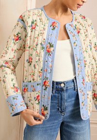 Love & Roses REGULAR FIT - QUILTED  - Lagana jakna - floral printed