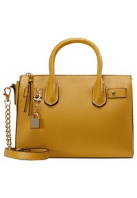 Sac à main en cuir texturé jaune moutarde avec doubles anses, bandoulière amovible avec détail chaîne et petit porte-clés cadenas.