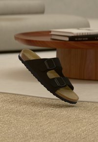 Nevybráno, dark blue