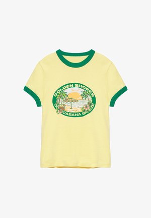 PULL&BEAR, COPACABANA GRAPHIC - T-SHIRT - Tričko s potlačou - yellow