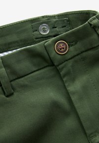 Next Chino - dark green
