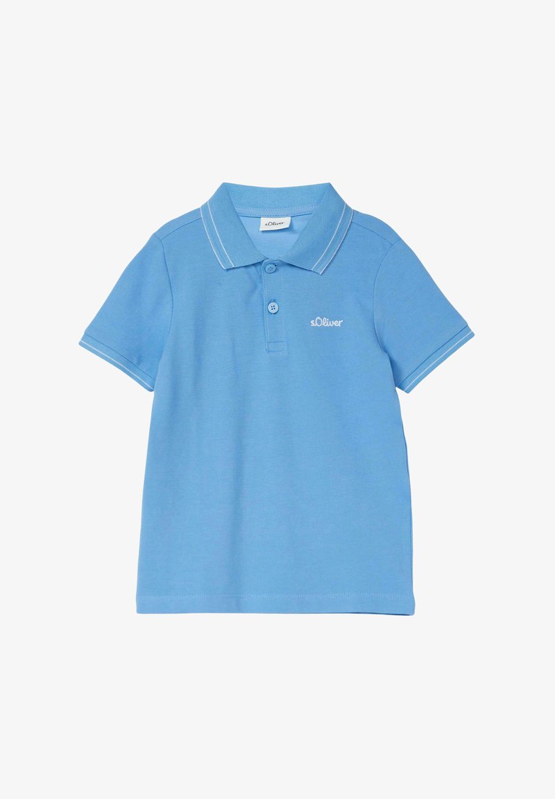 Polo azul claro de manga corta con dos botones, costuras en contraste blanco en el cuello y las mangas, y pequeño logo "s.Oliver" en el pecho.