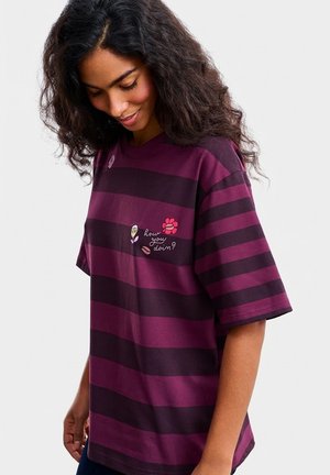 HELLO FRIENDS - T-shirt z nadrukiem