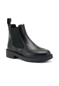 Stivali Chelsea in pelle nera con una finitura liscia, pannelli laterali elasticizzati e dettagli brogue perforati sulla punta. Suola in gomma spessa.
