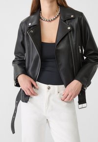 Stradivarius Kurtka ze skóry ekologicznej