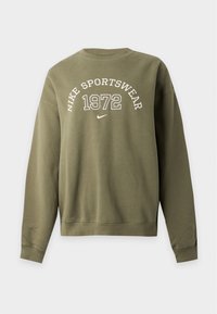 Επιλέχθηκε, medium olive