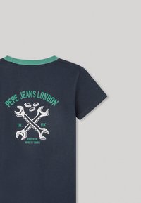 Pepe Jeans REDWAN - Camiseta estampada - dulwich blue