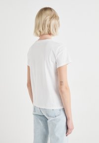 Levi's® PERFECT - Triko s potiskem - scenic