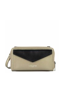 Unselected, or antic