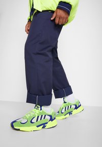adidas Originals YUNG-1 zielony neon