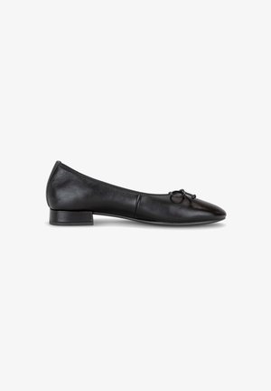 Schwarzer Leder-Ballerina mit kleinem Absatz und Schleifendetail an der Schuhspitze, im Profil vor weißem Hintergrund gezeigt.