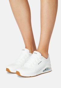 Skechers Sport - UNO 2 - Edzőcipő - white Miniatűr kép 1