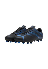 Scarpe da calcio nere con dettagli blu, dotate di una parte superiore liscia, strisce testurizzate e tacchetti modellati per la trazione. Logo Puma sul lato.