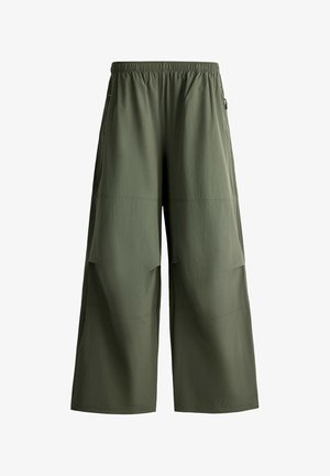 OYSHO, WIDE-LEG TREKKING TROUSERS - Outdoorové nohavice - khaki