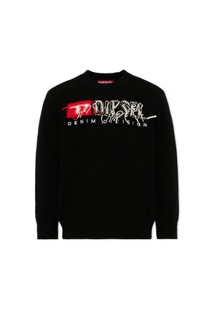 Jersey negro de manga larga con cuello redondo, con un logo abstracto en rojo y blanco y texto "DENIM DIVISION" en el pecho.