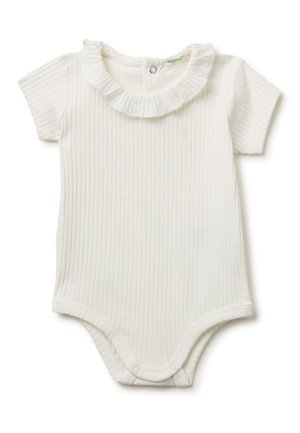Weißer kurzärmeliger Baby-Body aus geripptem Stoff mit gerafftem Kragen und Druckknöpfen am unteren Abschluss.