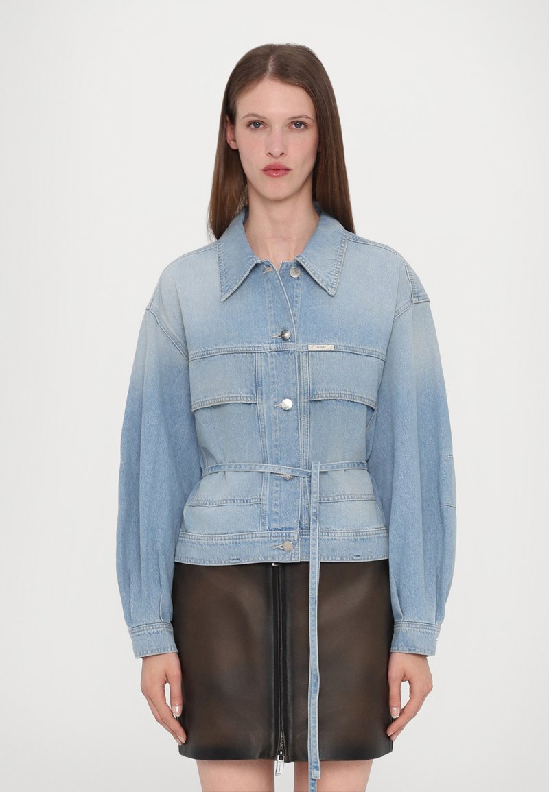 CLOSED WRAP JACKET - Džinsa auduma jaka - blue denim