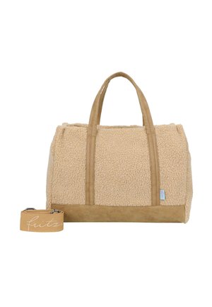 Beige strukturierte Tote-Tasche aus Kunstfell mit Wildlederakzenten. Verfügt über zwei obere Tragegriffe und einen abnehmbaren Schulterriemen mit Logodetail.