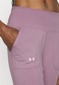 Under Armour MOTION JOGGER - Treningo apatinė dalis - misty purple/fresh orchid