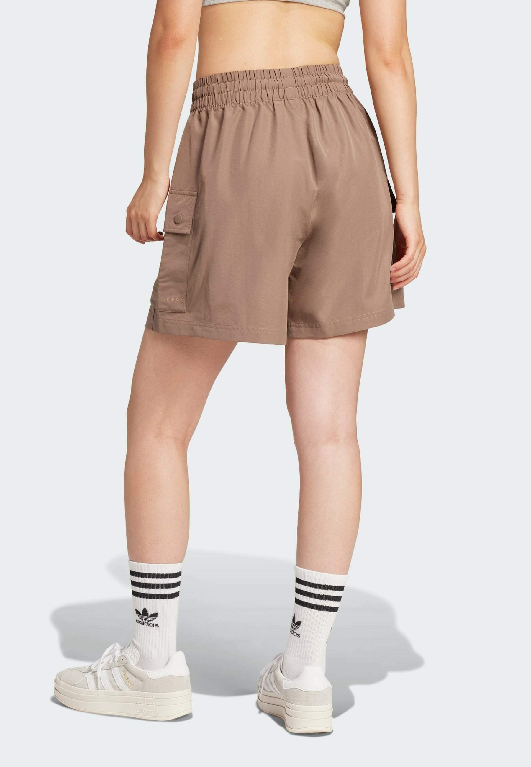 adidas Originals ESSENTIALS WOVEN HIGH-WAIST CARGO - Shorts