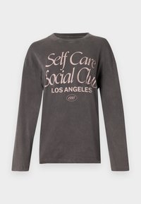 Oversized Long-Sleeve Self Care Social Club Graphic Tee - T-shirt à manches longues - grey