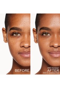 Shiseido REVITALESSENCE SKIN GLOW FOUNDATION SPF30 - Foundation - amber
