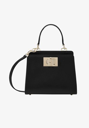 Borsa a mano in pelle nera con design strutturato, accessori in oro, manico superiore e tracolla regolabile. Presenta un dettaglio con chiusura in metallo.