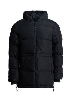 Fekete puffos kabát kapucnival, elülső cipzárral, oldalsó zsebekkel és rugalmassal ellátott mandzsettákkal; könnyű anyag, steppelt textúrával.