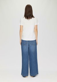 QS MIT FRONT - T-shirt print - weiß
